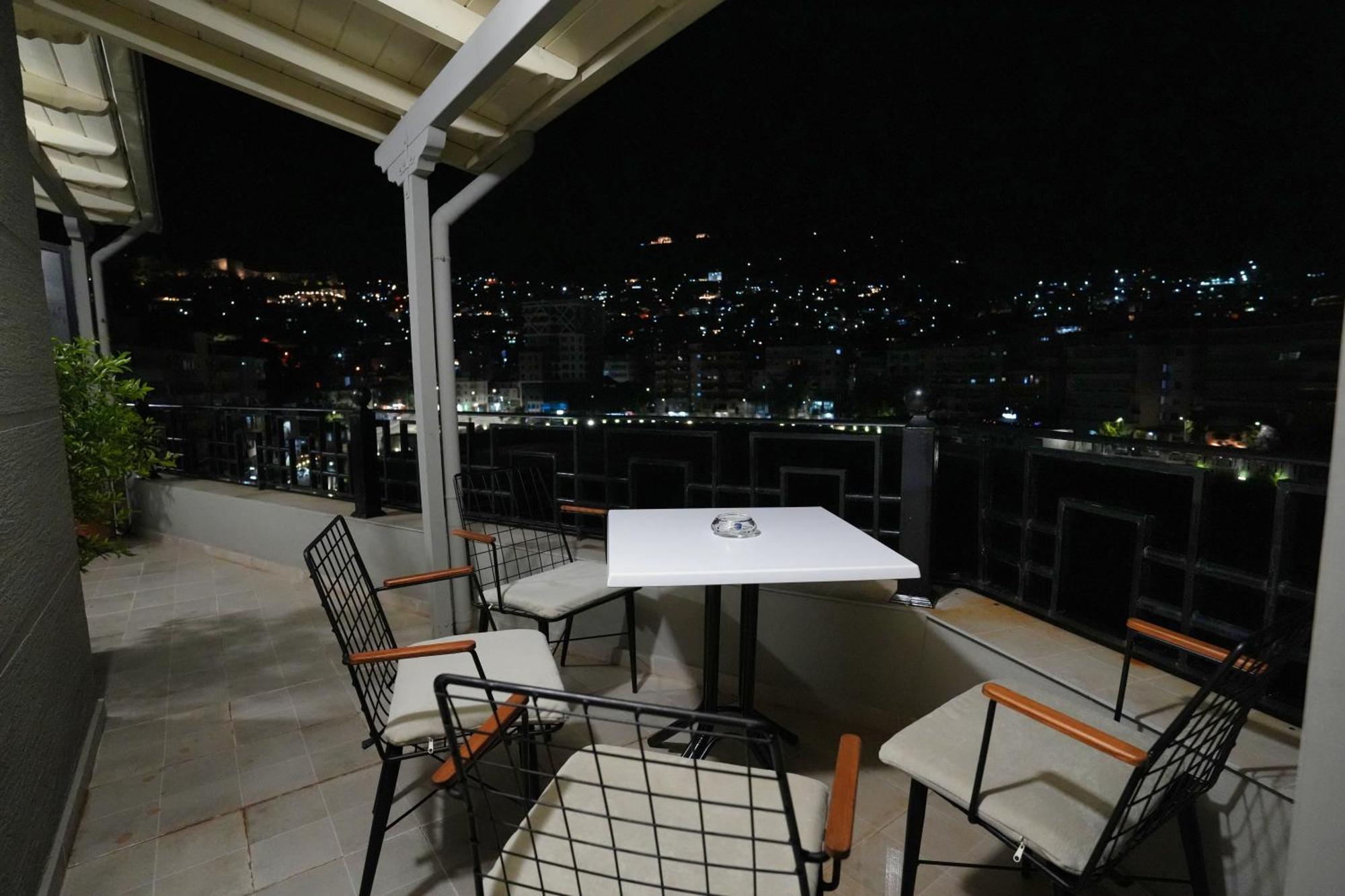 Rs Skendo Apartments Gjirokaster Luaran gambar